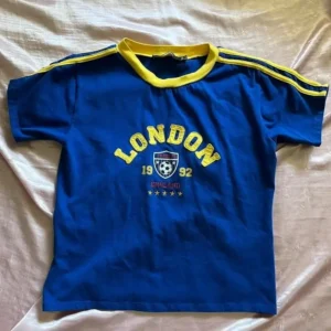 Custom Fashion Ringer Baby T Shirt In Solid Color And Cropped Design For Women